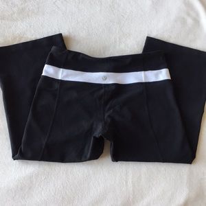 Lululemon Groove Crop, size 4